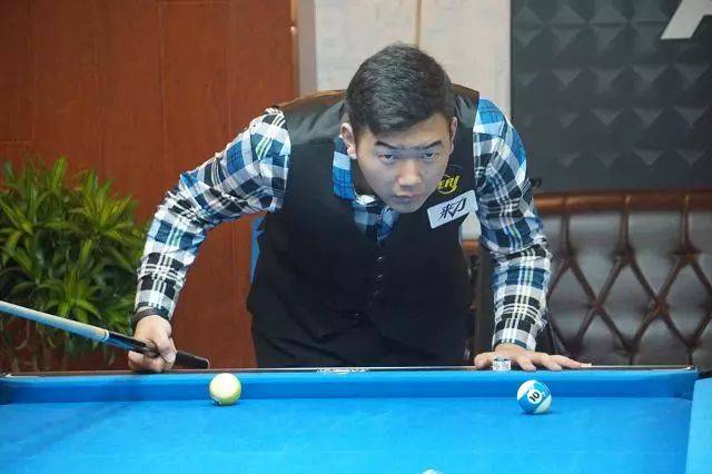 的紧张气氛 的紧张气氛