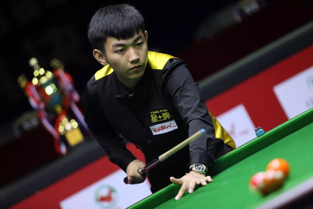 与哈兰德的 与哈兰德的