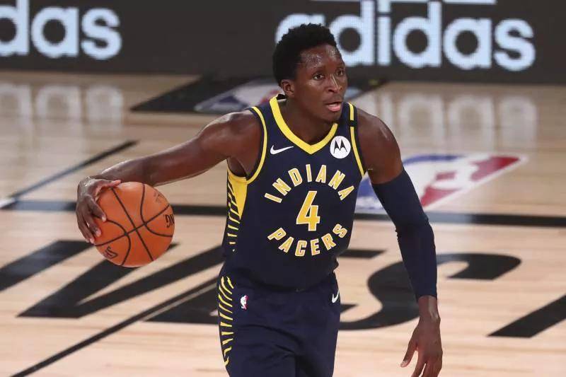 中锋一直被 中锋一直被