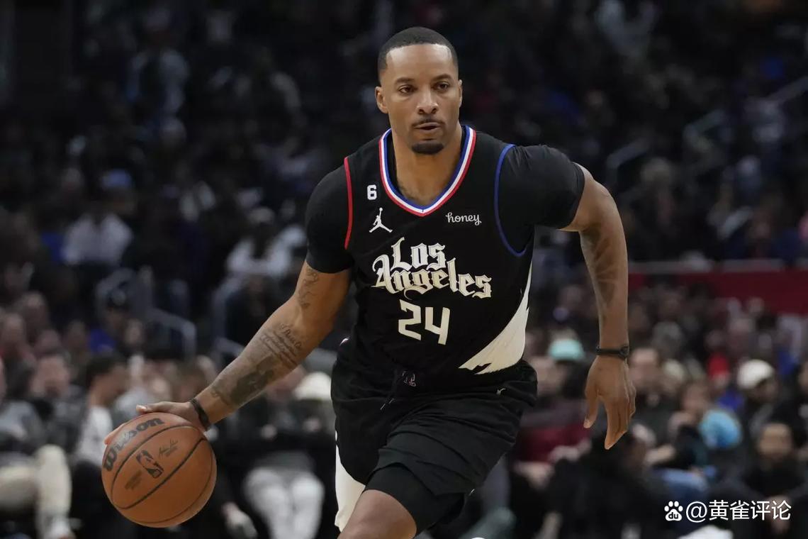 在侧翼位置 在侧翼位置